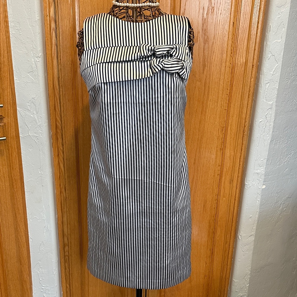 Banana Republic Navy and Silver Striped Shift. Mini to Midi. Size 4. Double bow.